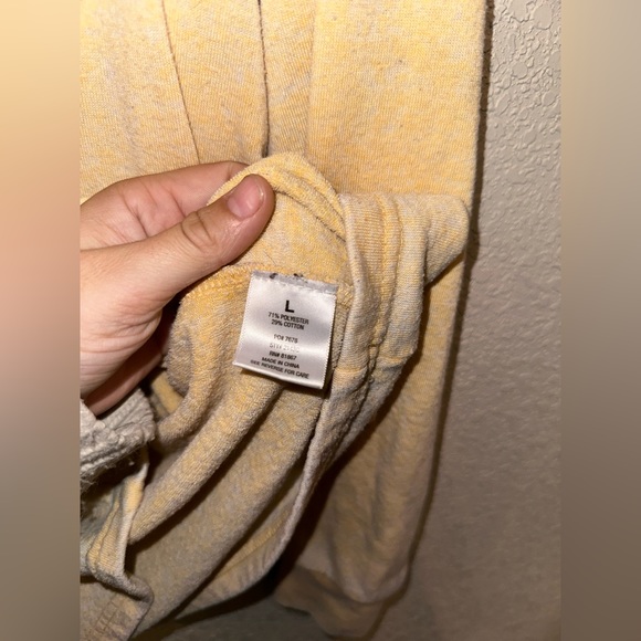 Dittos Yellow Hooded Sweatshirt Raw Edges V Neck Size Large - Picture 6 of 8